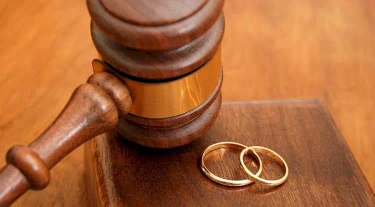 Eşin Sürekli Hakaret Etmesi, Aşağılaması, İnsanlara Karşı Küçük Düşürmesi  Hakkında Yargıtay Kararı !