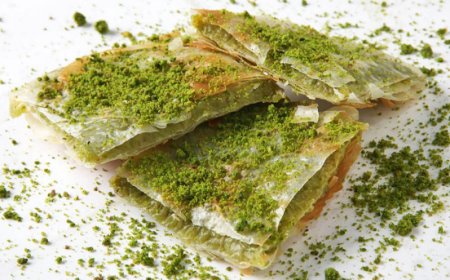 Katmer Tatlısı Nasıl Yapılır ?